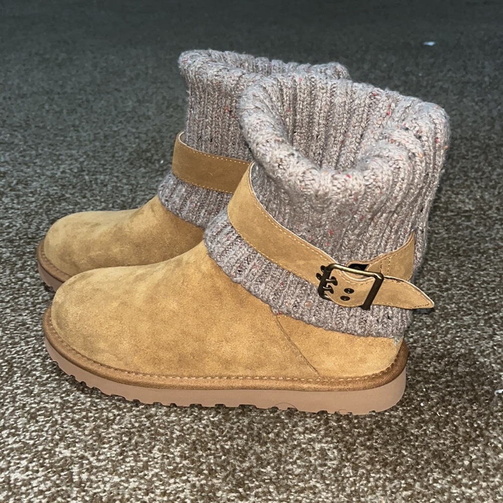 UGG Cambridge boots brand new never worn without box